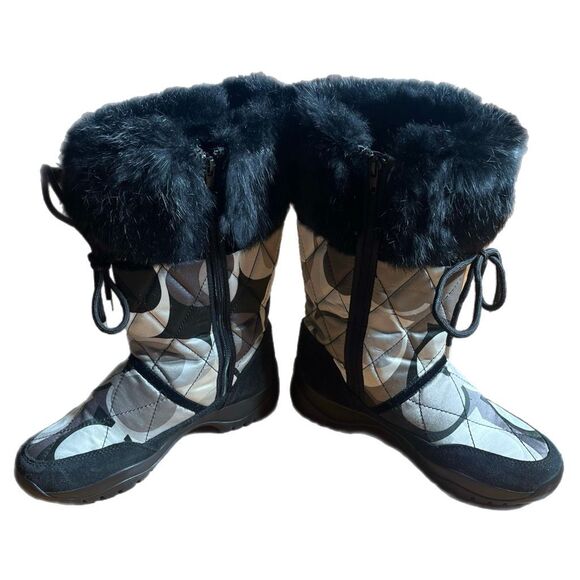 Coach Signature Sasha Vibram Black & Gray Suede & Fur Snow Boot 9 - Picture 1 of 10